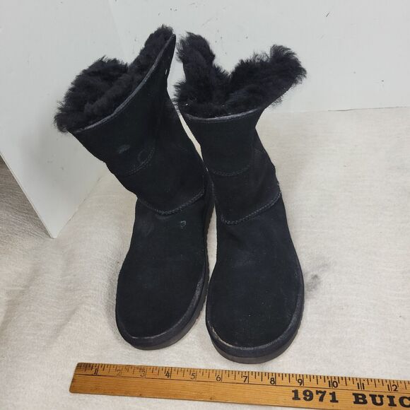 Koolaburra by UGG Boots Womens Size 8 Black Short Lined Suede Winter Cold Fall - Picture 16 of 16